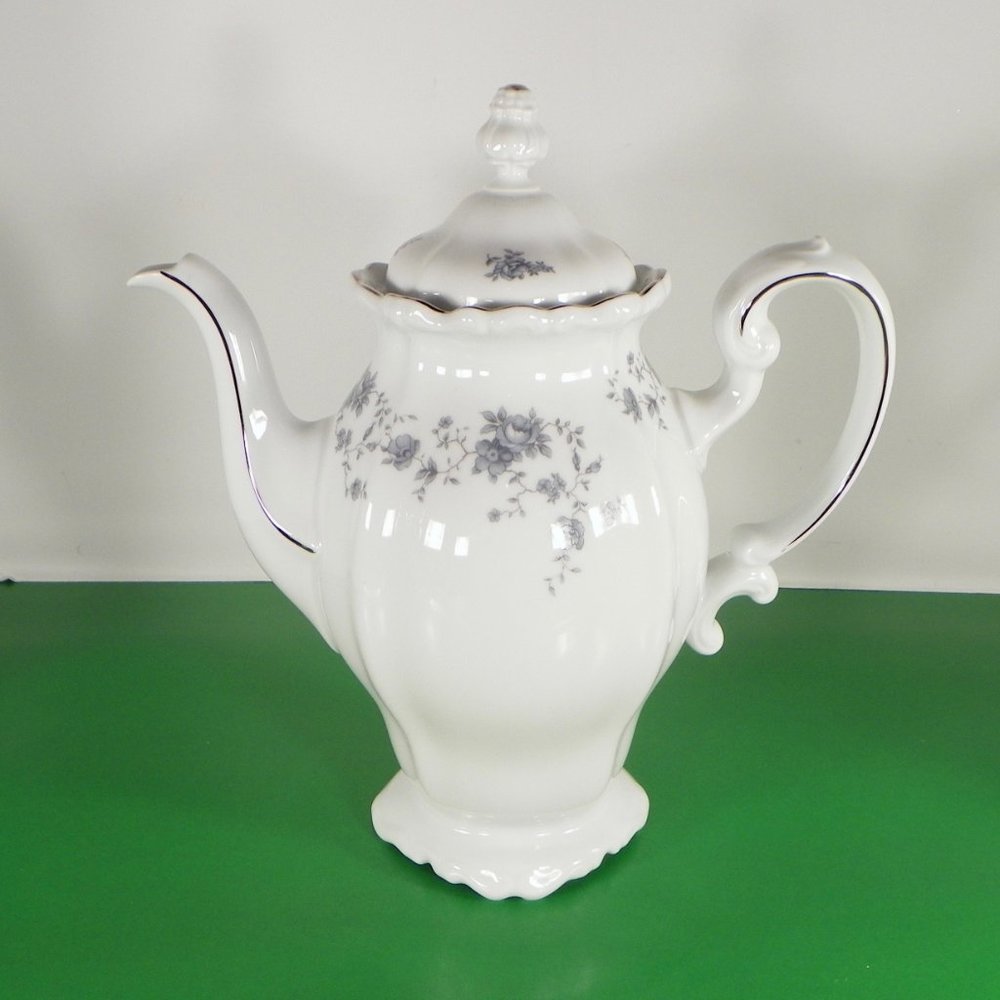 Haviland BLUE GARLAND 6-Cup Coffee Pot with Lid